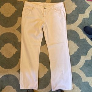 Woman’s white jeans